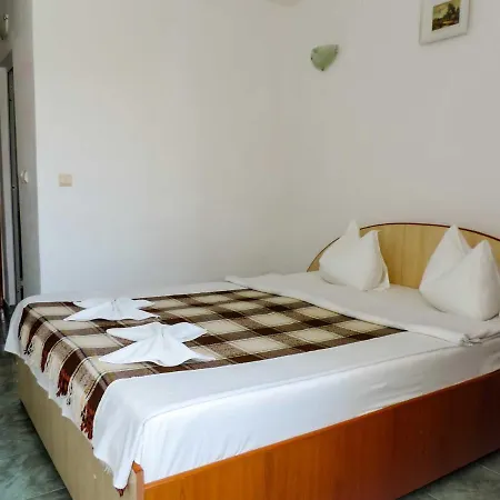 Guest house Casa Blanca Din Costinesti 3*